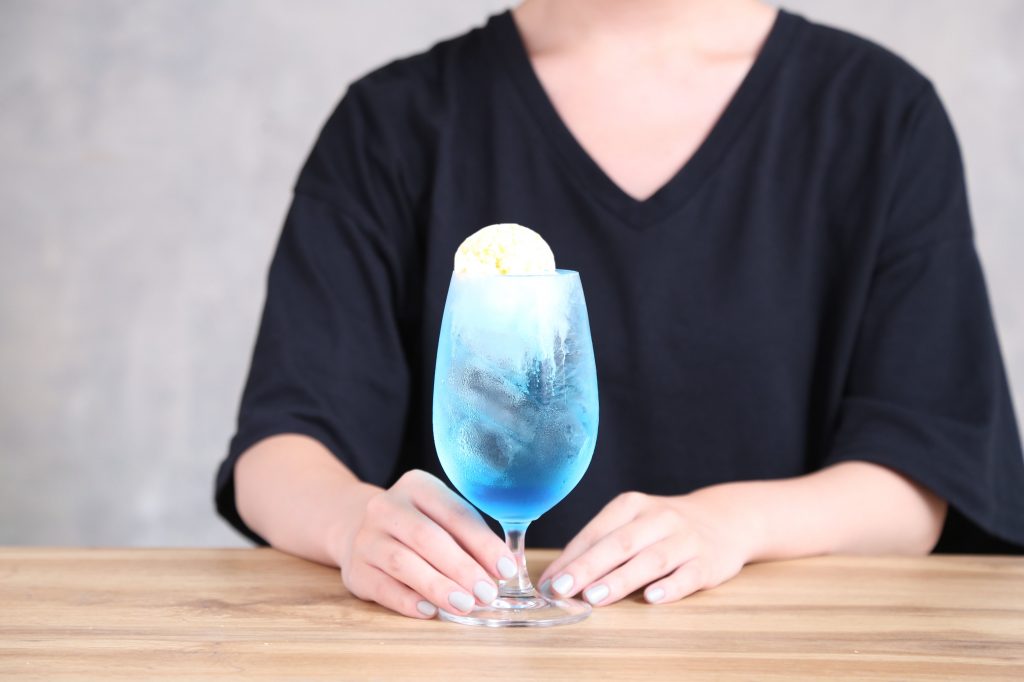 暑い夏にピッタリ!今インスタで話題の「#クリームソーダ」の作り方♪の画像
